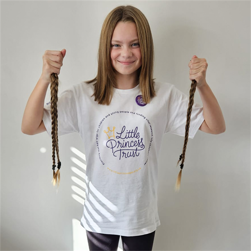 Year 7 Student Selflessly Donates Hair to Charity