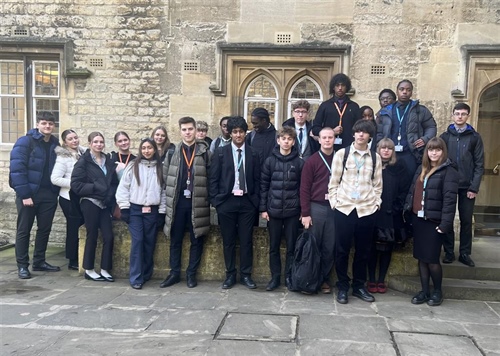 Year 12 Students Visit University of Oxford and Explore the Facilities